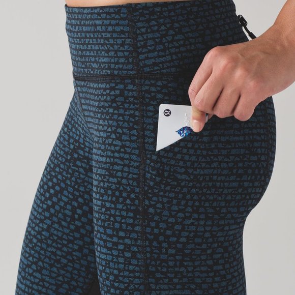 Lululemon Pace Rival Crop 22" leggings, Size 6 - Picture 4 of 6